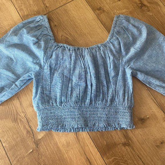 American Eagle Denim Smocked Crop Top Puff Sleeves - Picture 2 of 4